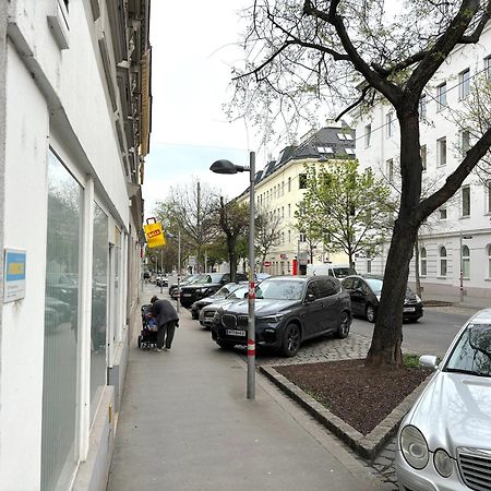 Traumhafte Wohnung Fuer 2, Walk In Dusche, Extra Kueche, Nespresso, Zentral Вена Экстерьер фото