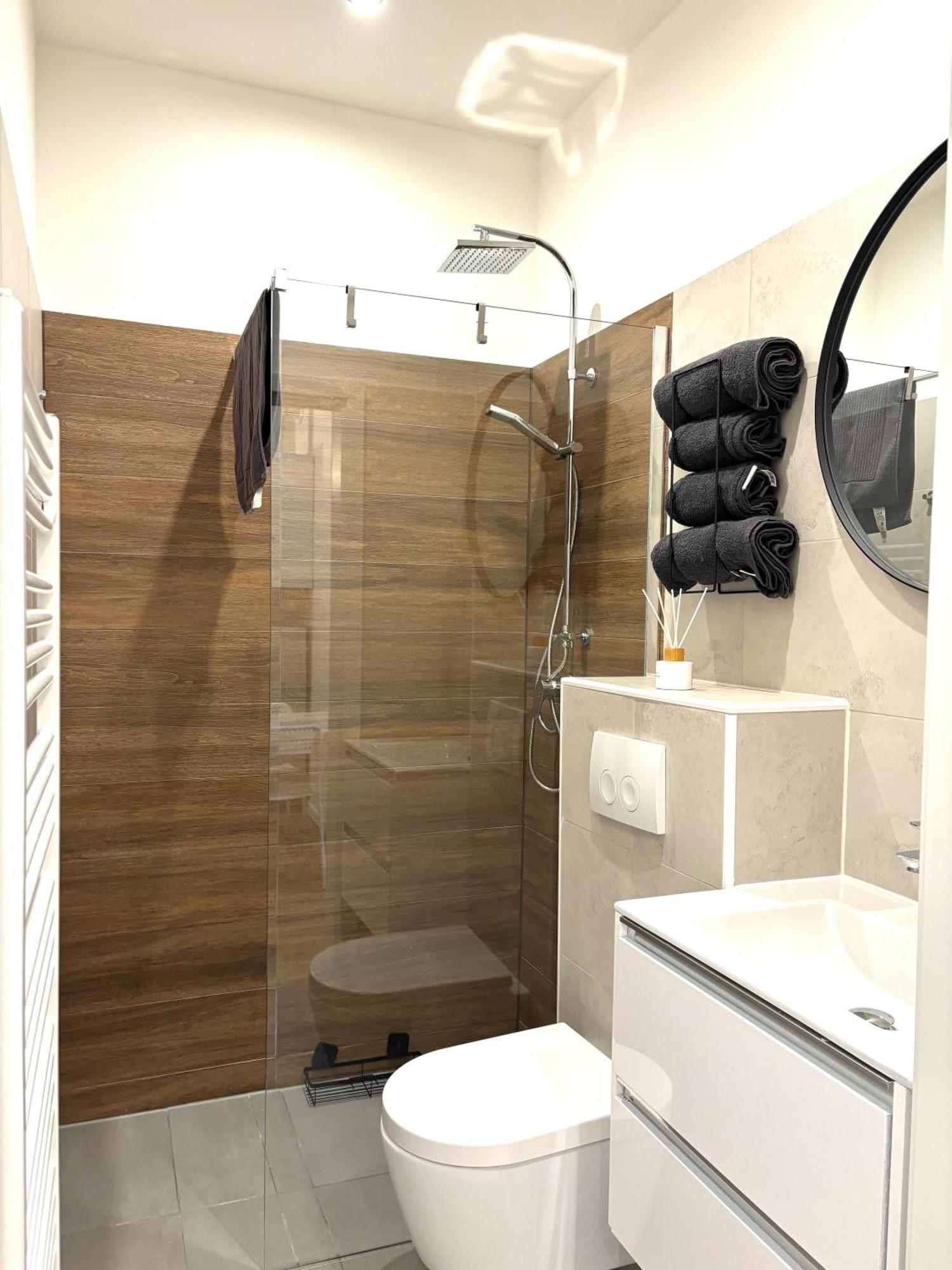 Traumhafte Wohnung Fuer 2, Walk In Dusche, Extra Kueche, Nespresso, Zentral Вена Экстерьер фото