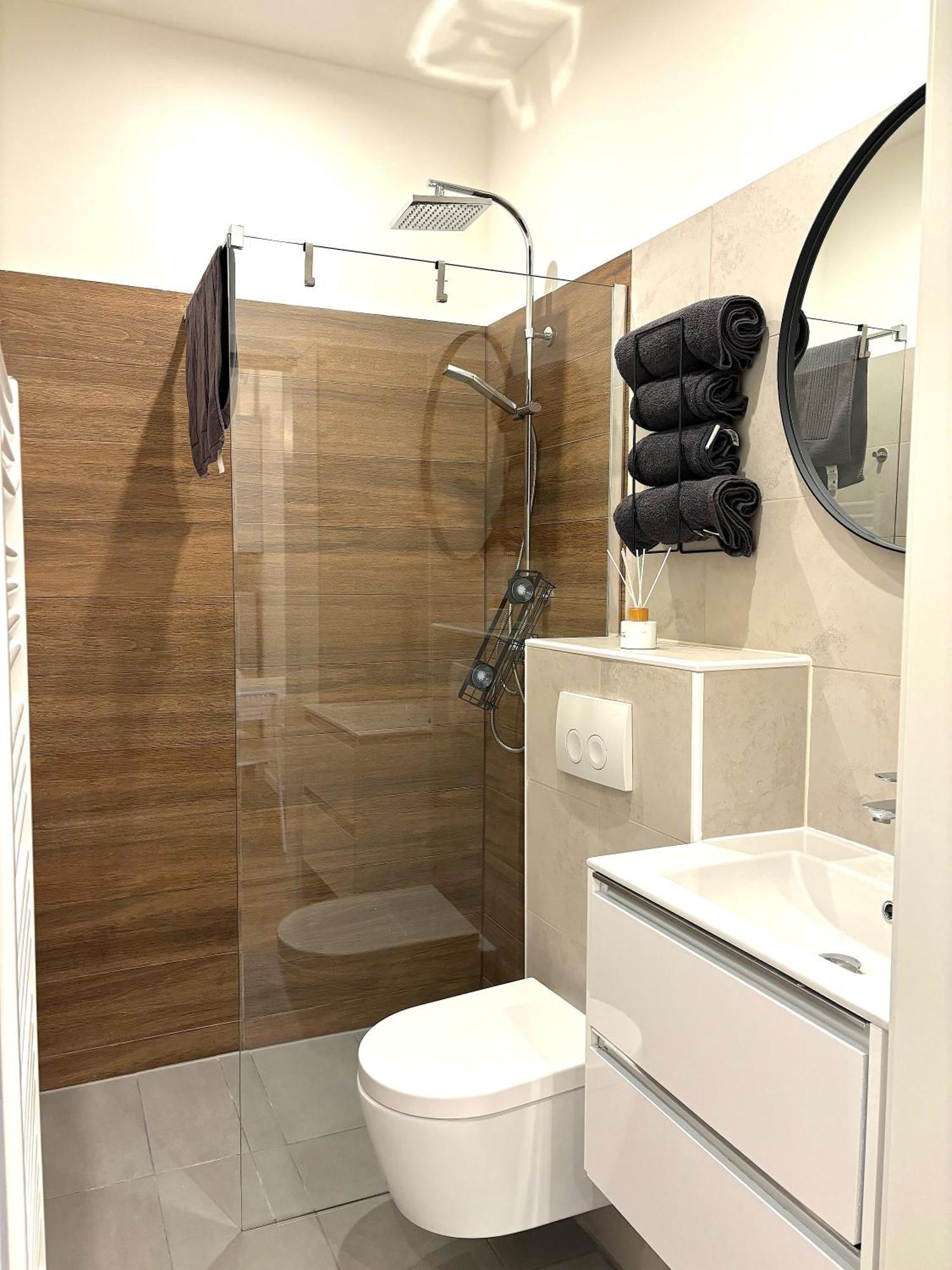 Traumhafte Wohnung Fuer 2, Walk In Dusche, Extra Kueche, Nespresso, Zentral Вена Экстерьер фото